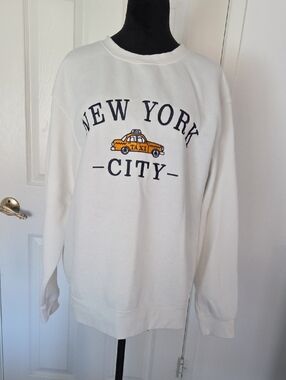 New York City Taxi Graphic Sweatshirt - White